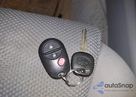 2011 Toyota Tacoma Base V6 из США, поврежденный, VIN 3TMLU4ENXBM077178